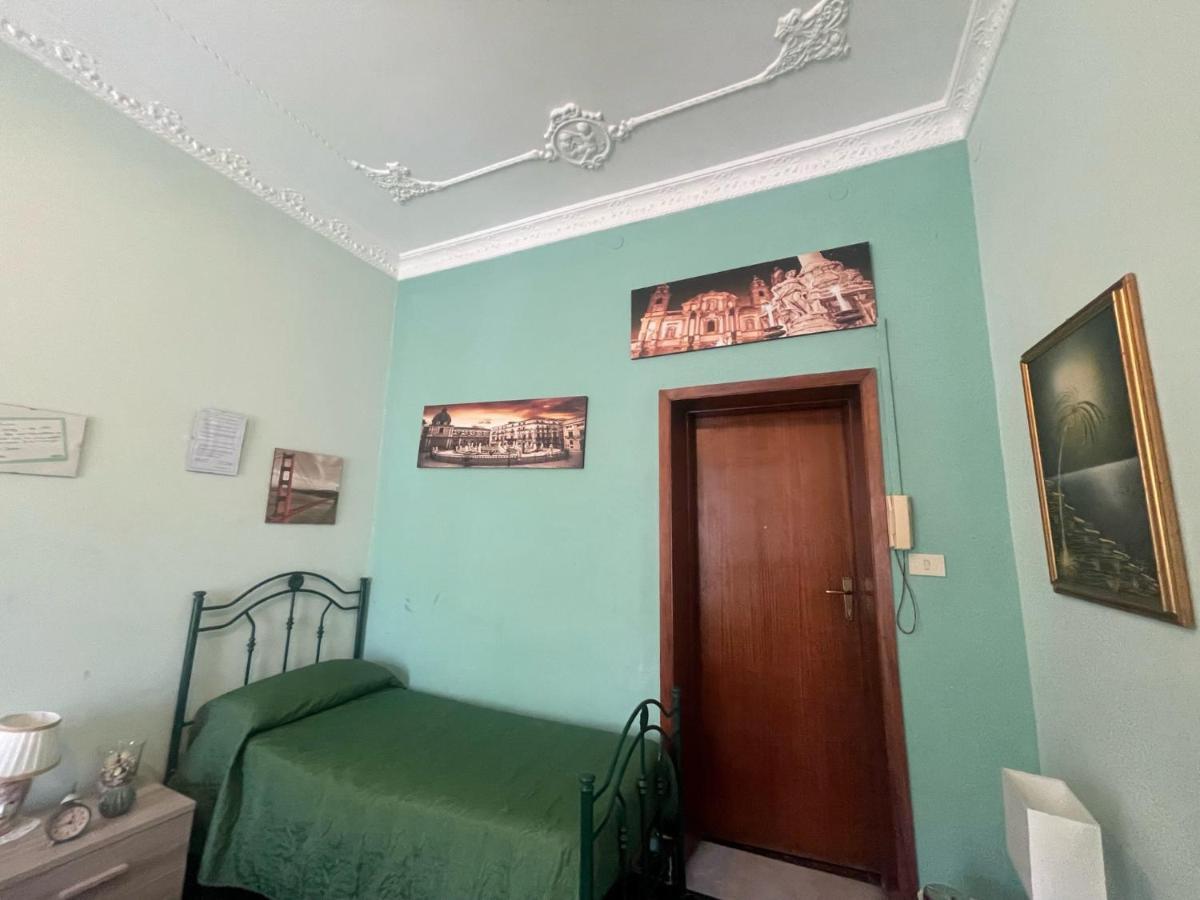 Maya'S Apartment Close To Ballaro Market And Central Station Palermo Exteriér fotografie
