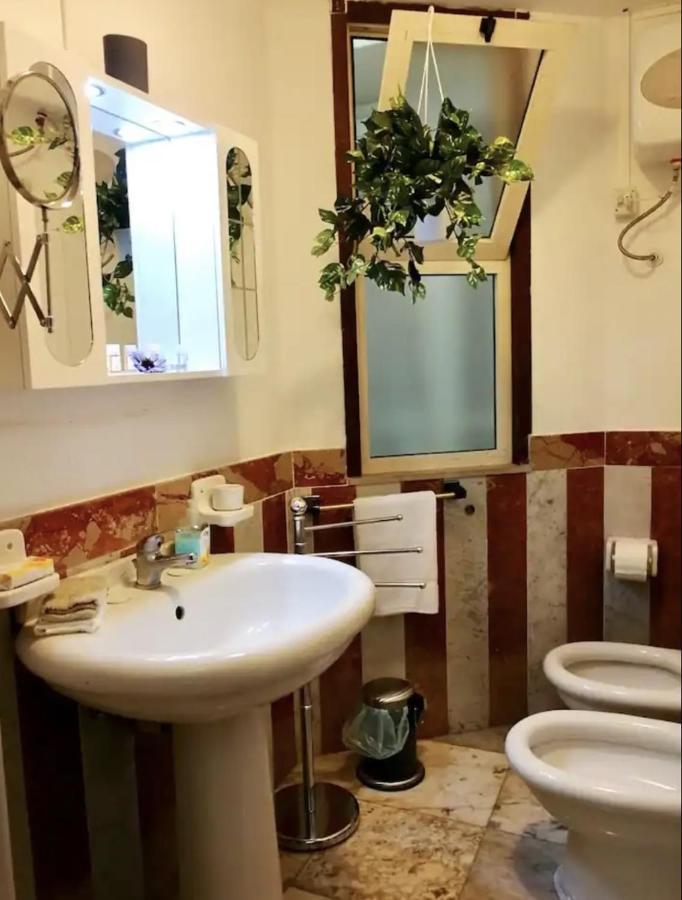Maya'S Apartment Close To Ballaro Market And Central Station Palermo Exteriér fotografie
